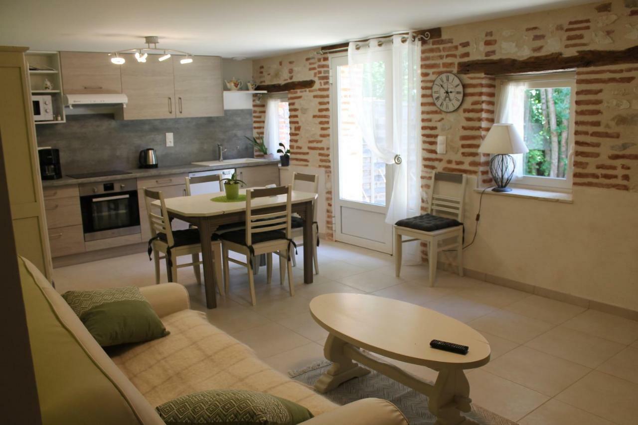 Gite Clodeguy Saint-Sylvestre-sur-Lot Exterior foto